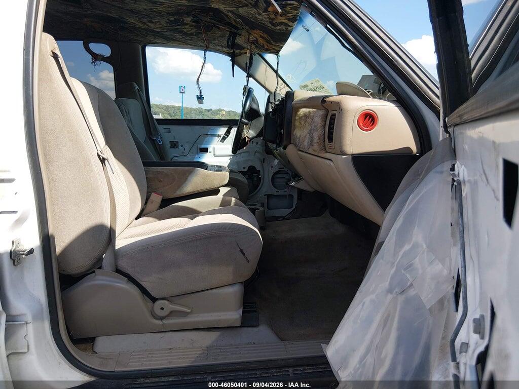 1GNEC13T75R118663 2005 CHEVROLET TAHOE photo no. 5