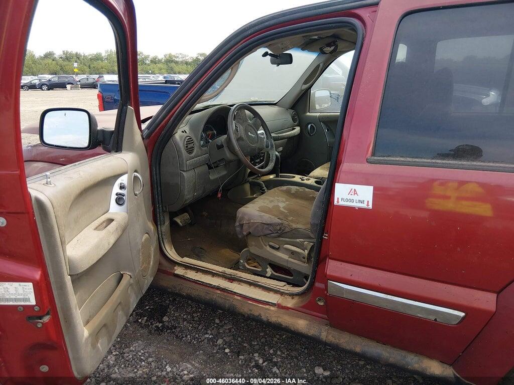 1J4GL585X5W660211 2005 JEEP LIBERTY photo no. 6