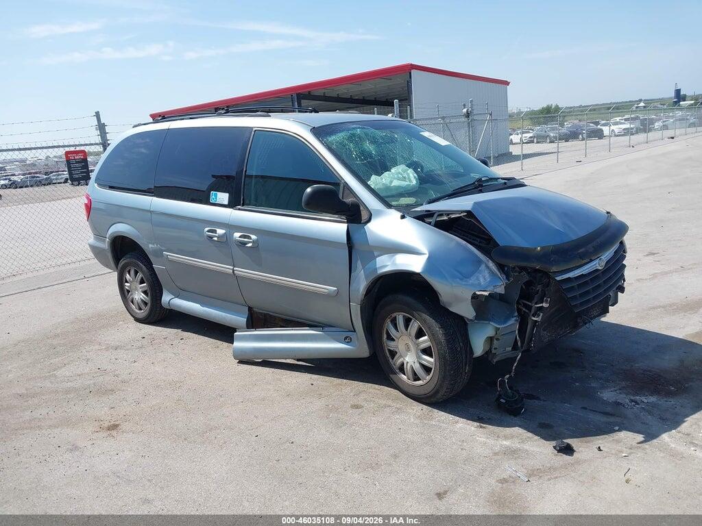 2005 CHRYSLER TOWN & COUNTRY 2C8GP54L95R275776