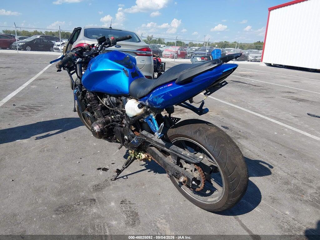 JKAZRDK105A001297 2005 KAWASAKI ZR750 photo no. 3