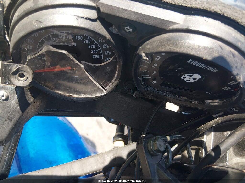 JKAZRDK105A001297 2005 KAWASAKI ZR750 photo no. 7
