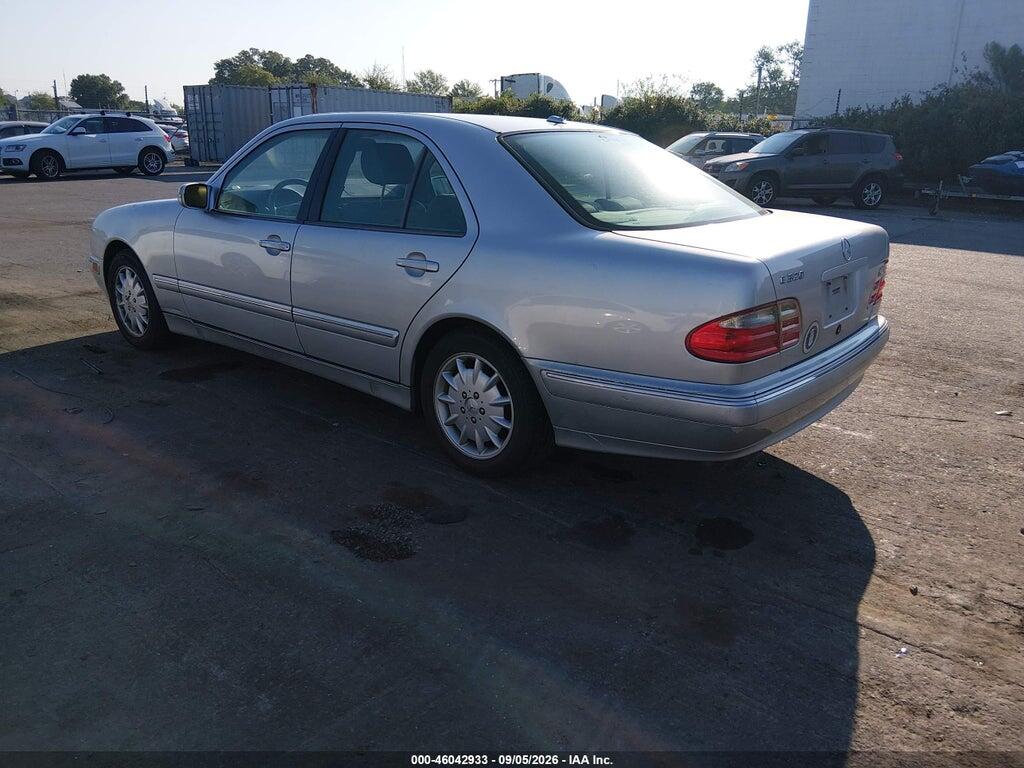 WDBJF65J5YA992051 2000 MERCEDES-BENZ E 320 photo no. 3