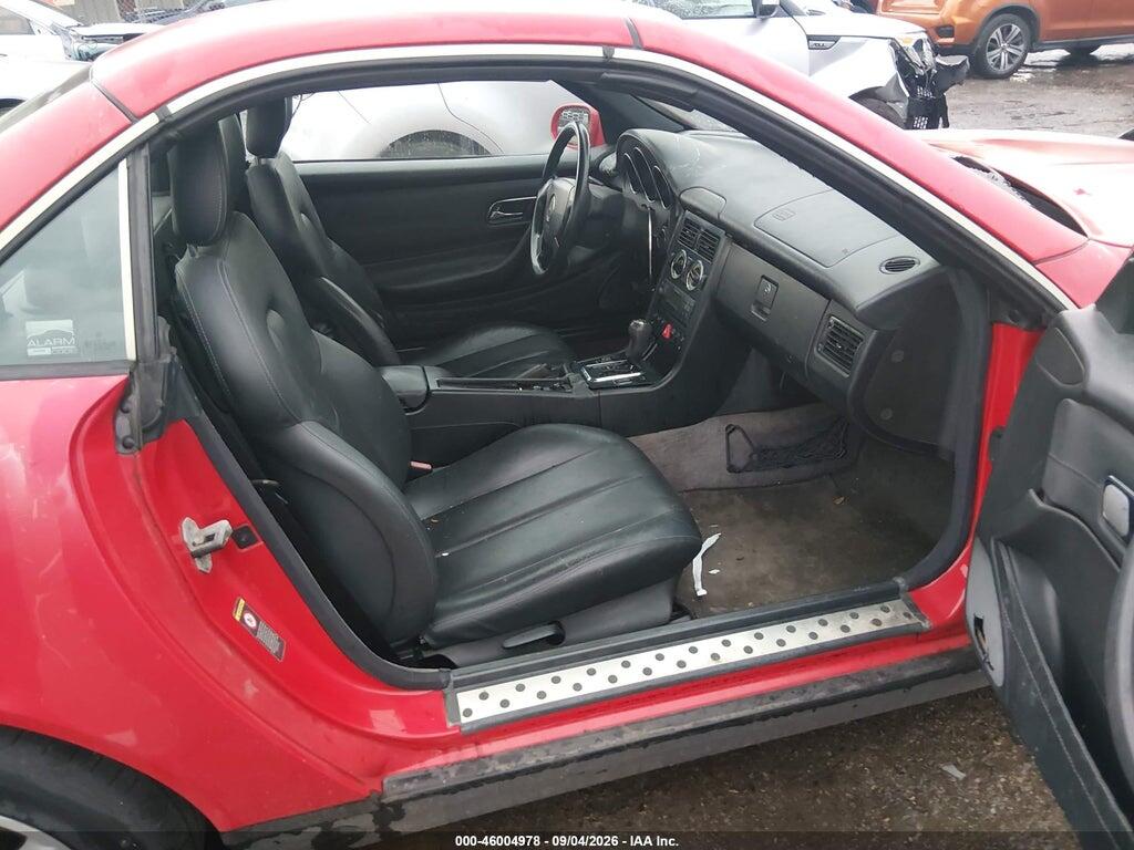 WDBKK47F1YE163008 2000 MERCEDES-BENZ SLK photo no. 5