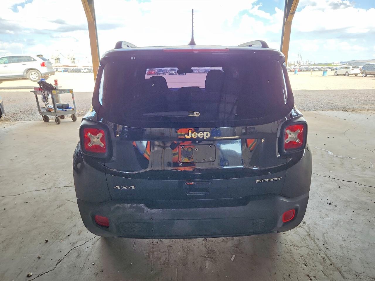 2020 JEEP RENEGADE SPORT — Фото 6 из 12