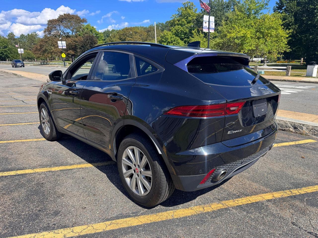 2019 JAGUAR E-PACE S — Фото 3 из 10