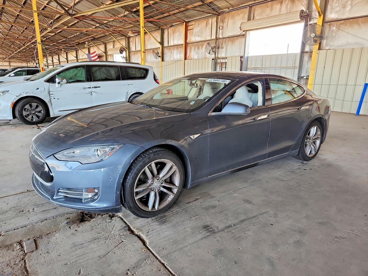 2013 TESLA MODEL S 5YJSA1CNXDFP27222