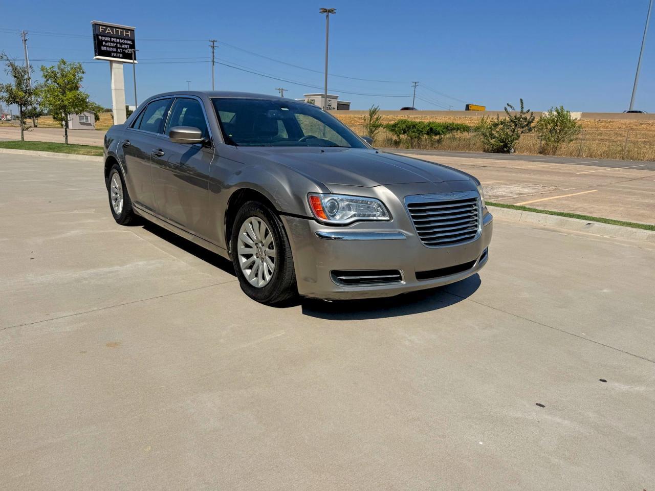 2014 CHRYSLER 300 2C3CCAAG6EH190173