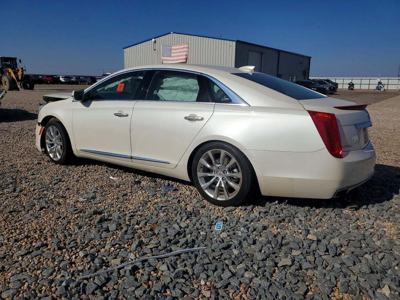 2015 CADILLAC XTS LUXURY COLLECTION — Фото 2 из 12