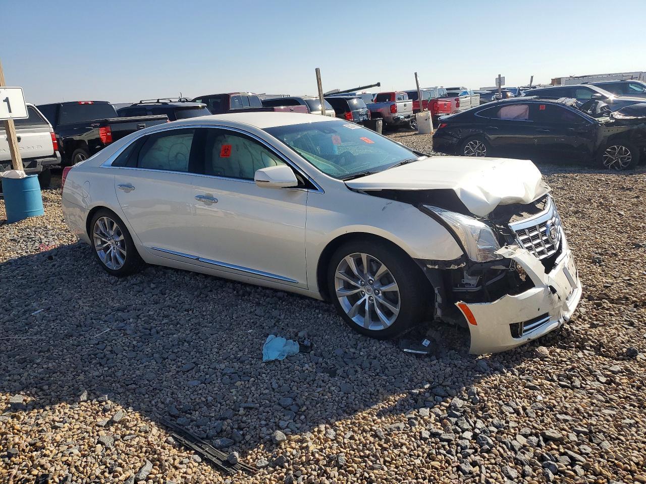 2015 CADILLAC XTS LUXURY COLLECTION — Фото 4 из 12