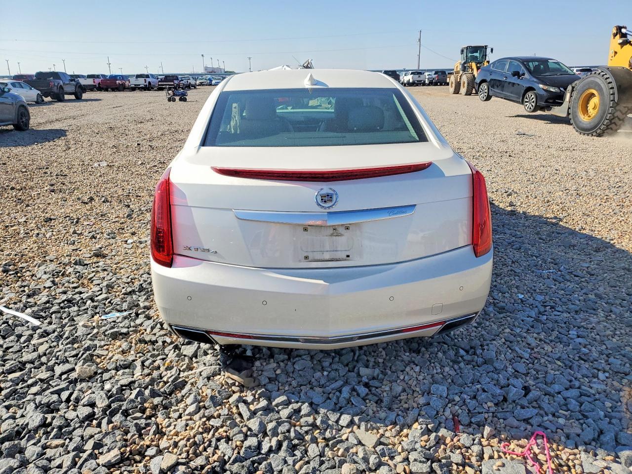 2015 CADILLAC XTS LUXURY COLLECTION — Фото 6 из 12