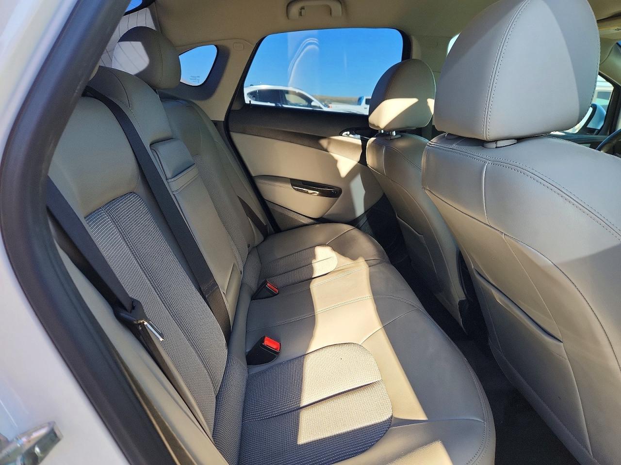 2017 BUICK VERANO SPORT TOURING — Фото 10 из 12