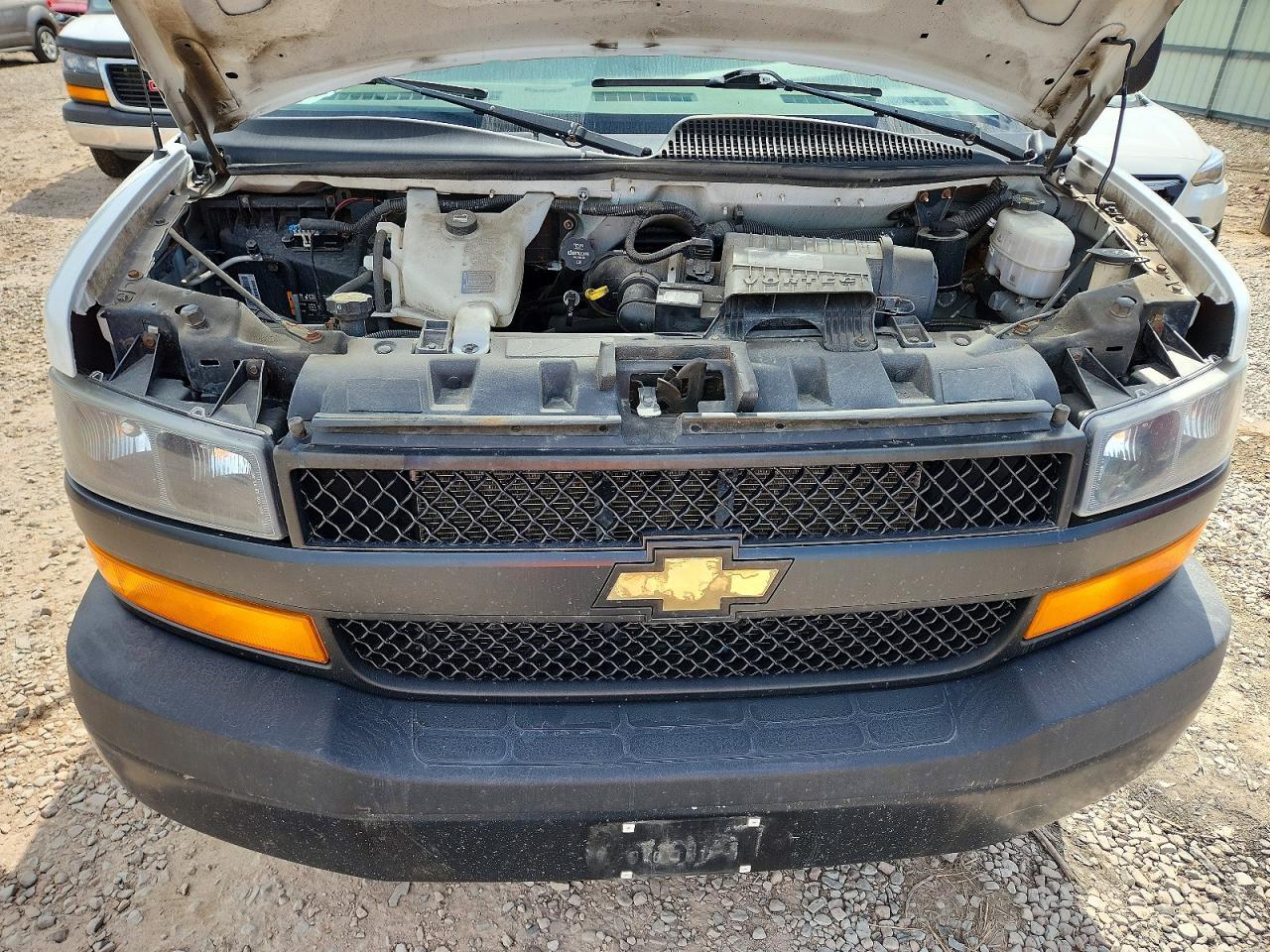 2020 CHEVROLET EXPRESS G2500 — Фото 12 из 13