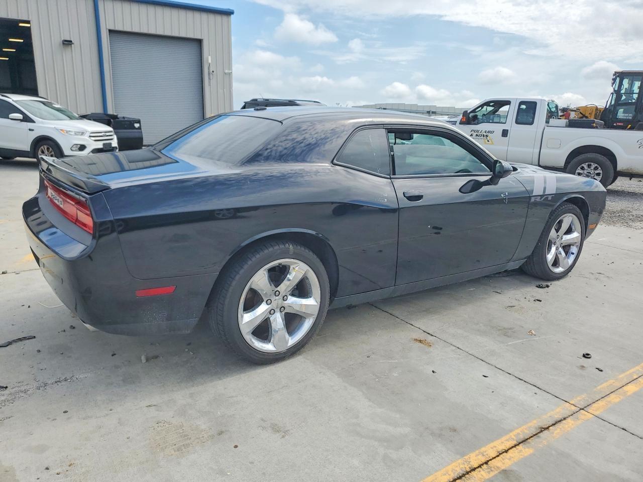 2C3CDYBT5DH533717 2013 DODGE CHALLENGER photo no. 3