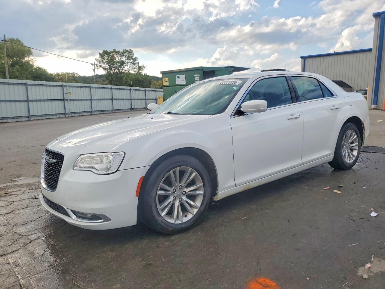 2018 CHRYSLER 300 2C3CCAAG1JH275206
