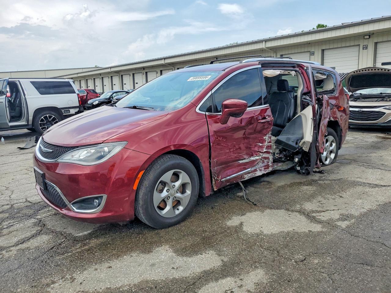 2017 CHRYSLER PACIFICA 2C4RC1EG2HR614432