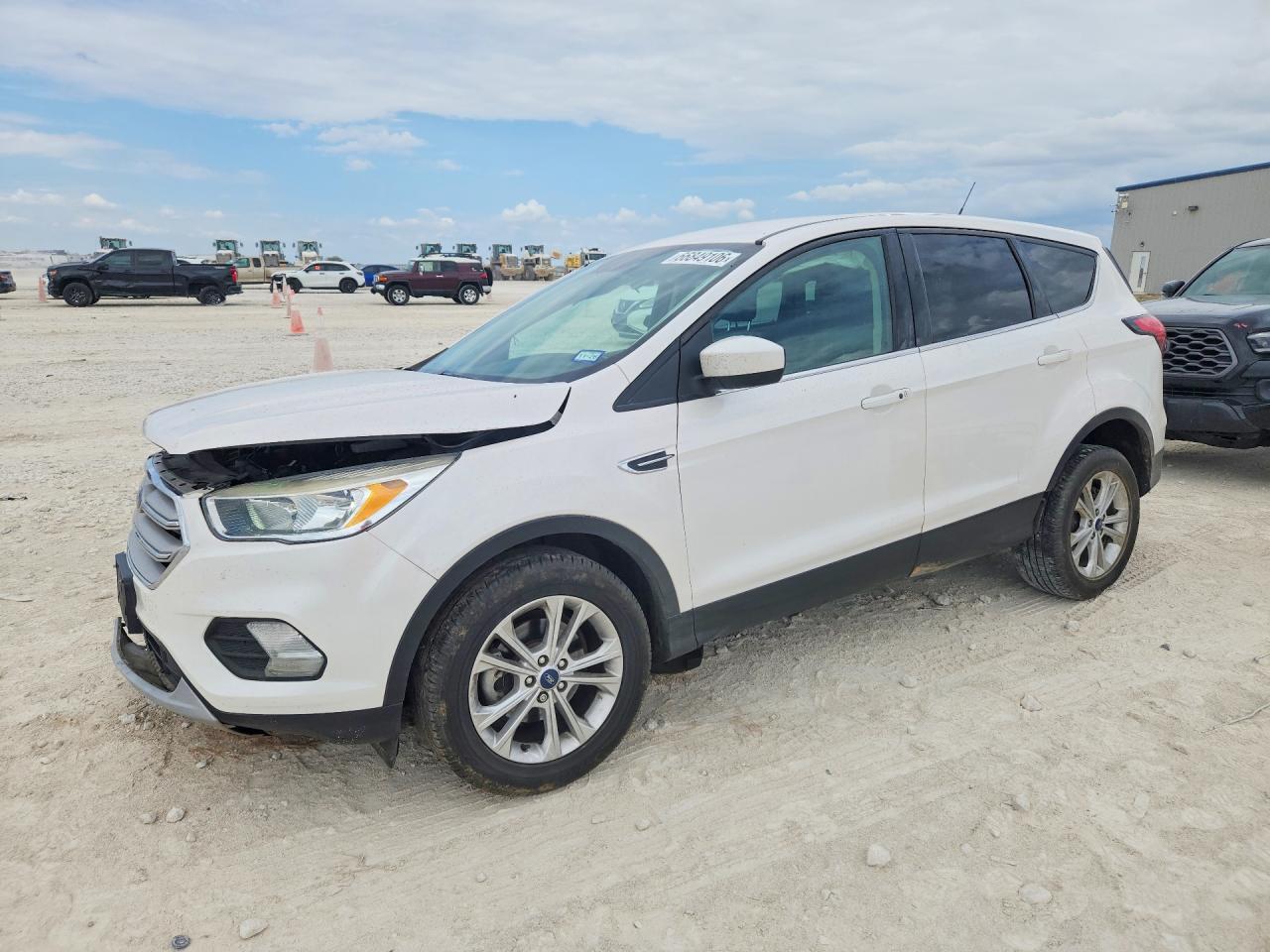 2019 FORD ESCAPE 1FMCU0GD2KUA18145