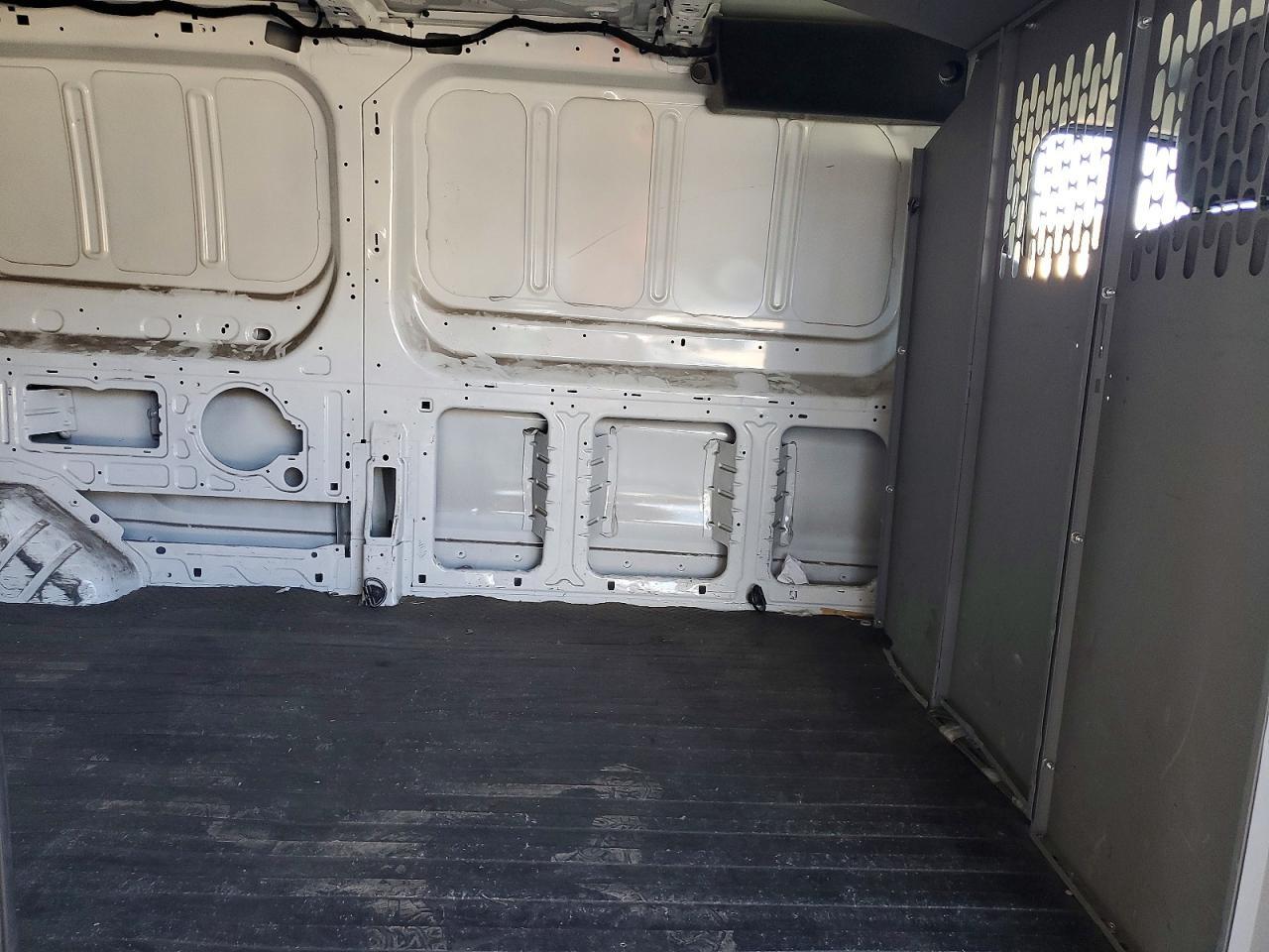 2016 FORD TRANSIT T-250 SRW LOW ROOF DELIVERY VAN — Фото 10 из 12