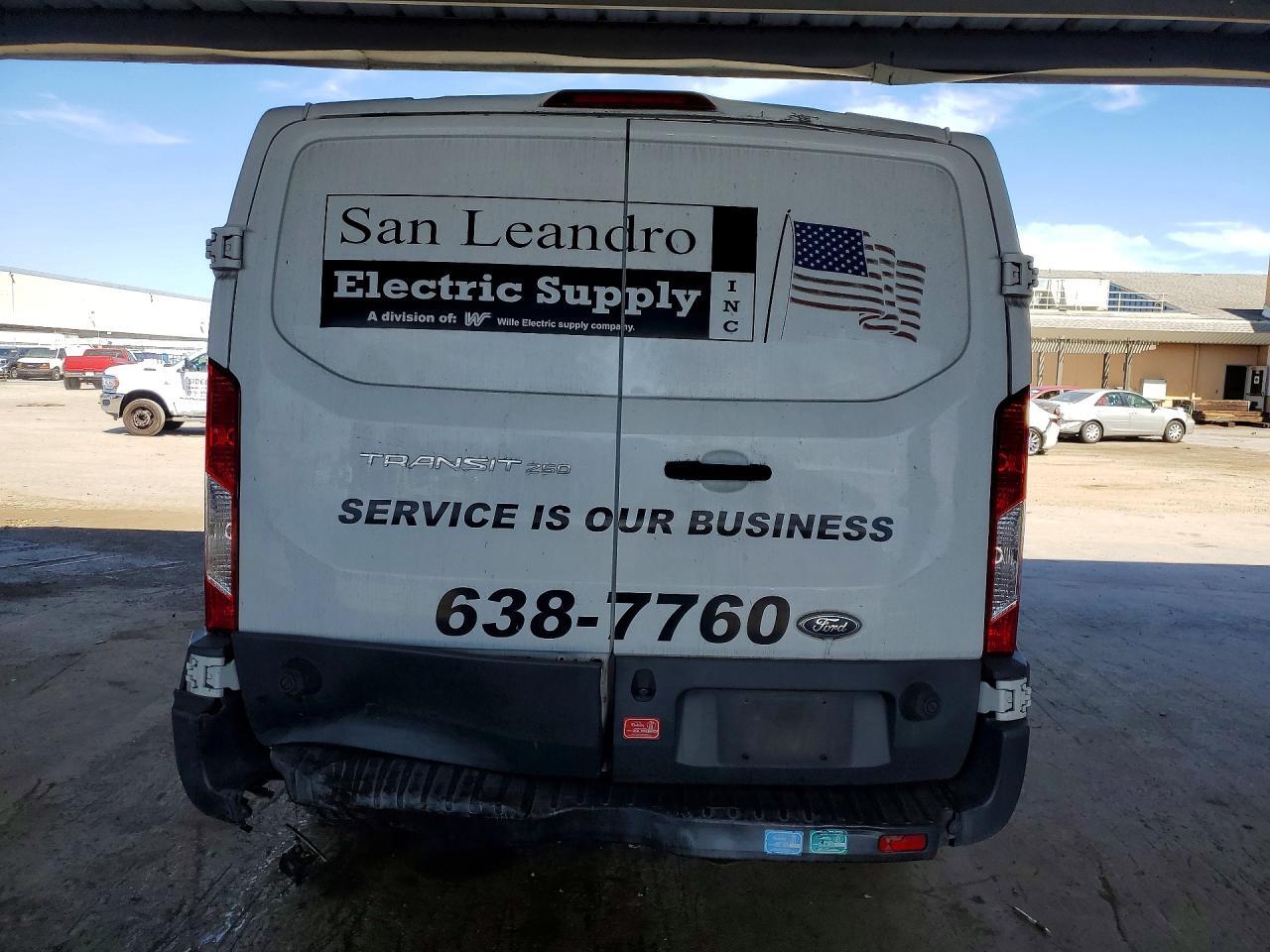 2016 FORD TRANSIT T-250 SRW LOW ROOF DELIVERY VAN — Фото 6 из 12