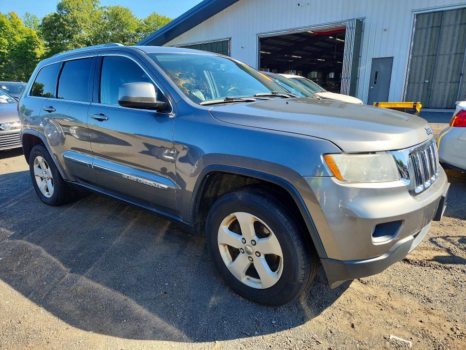 2012 JEEP GRAND CHEROKEE LAREDO — Фото 4 из 13