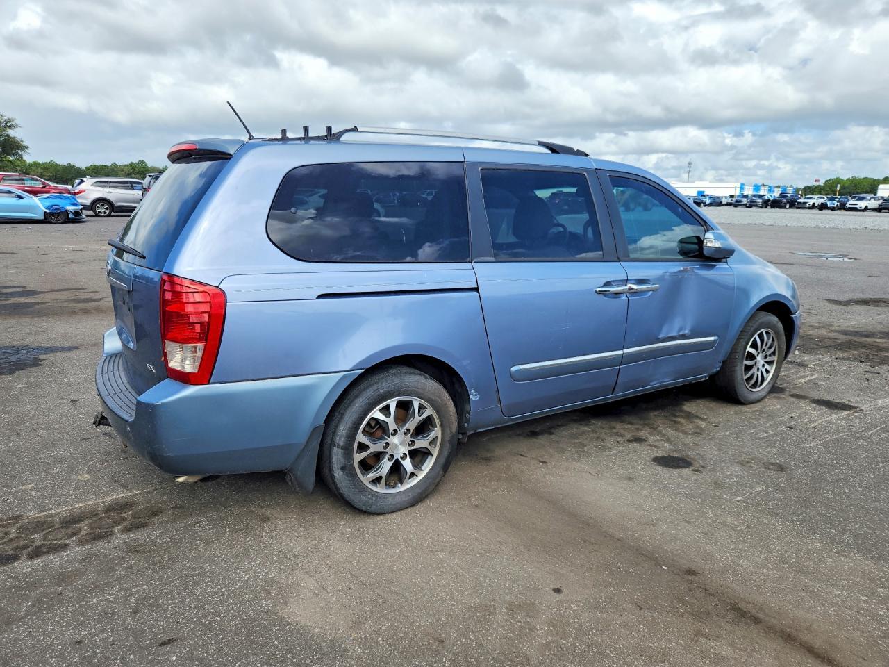 KNDMH4C71C6497507 2012 KIA SEDONA photo no. 3