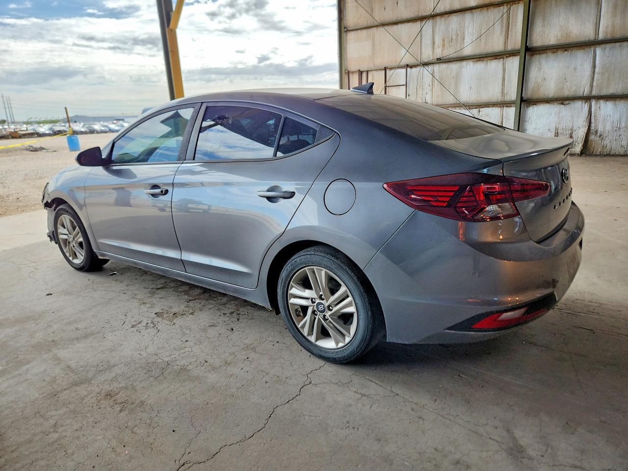 2020 HYUNDAI ELANTRA SEL — Фото 2 из 12