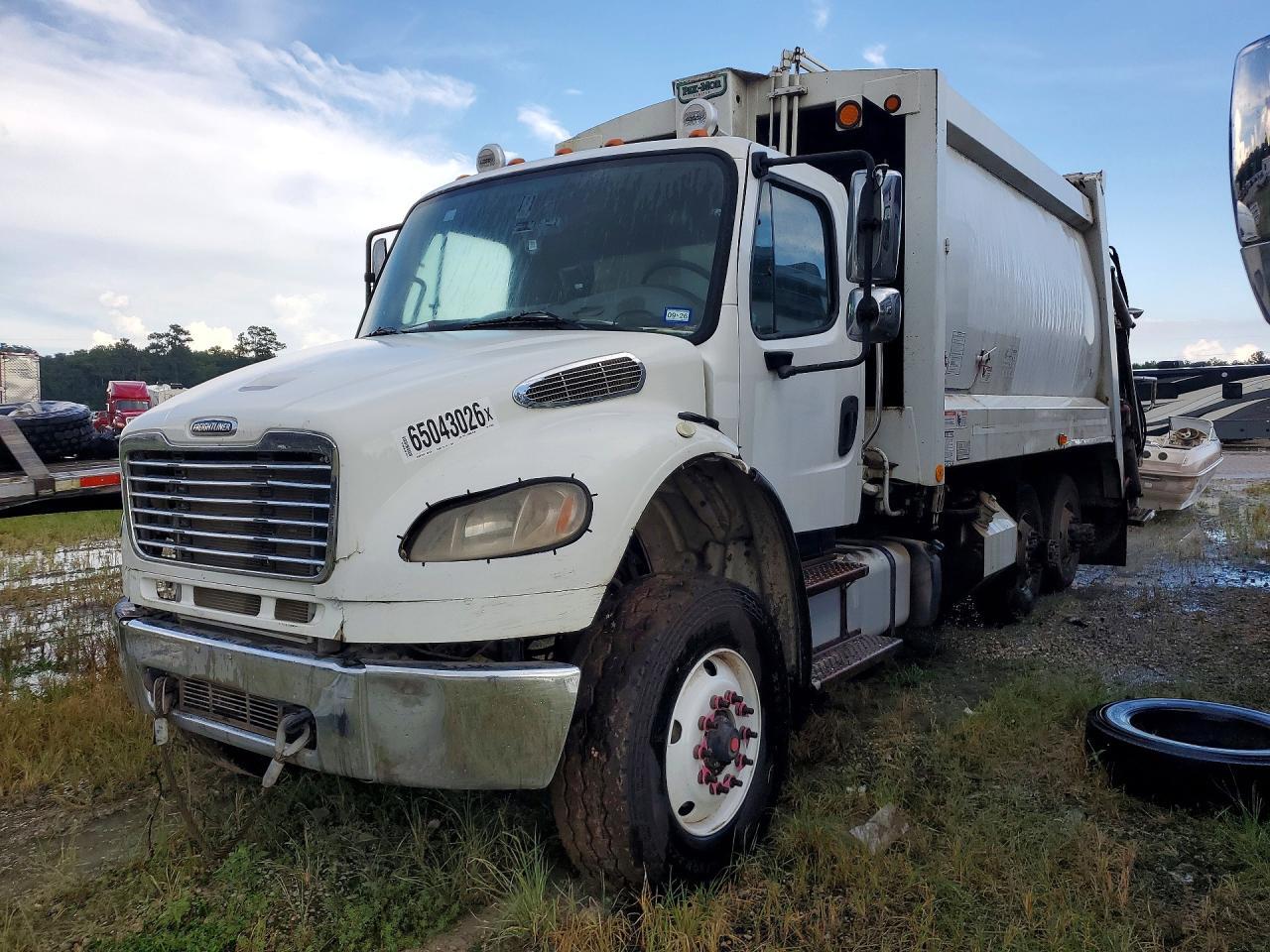 2017 FREIGHTLINER M2 1FVHCYCY4HHHY6044