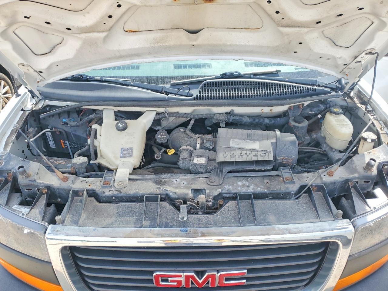 2017 GMC SAVANA G2500 — Фото 12 из 13