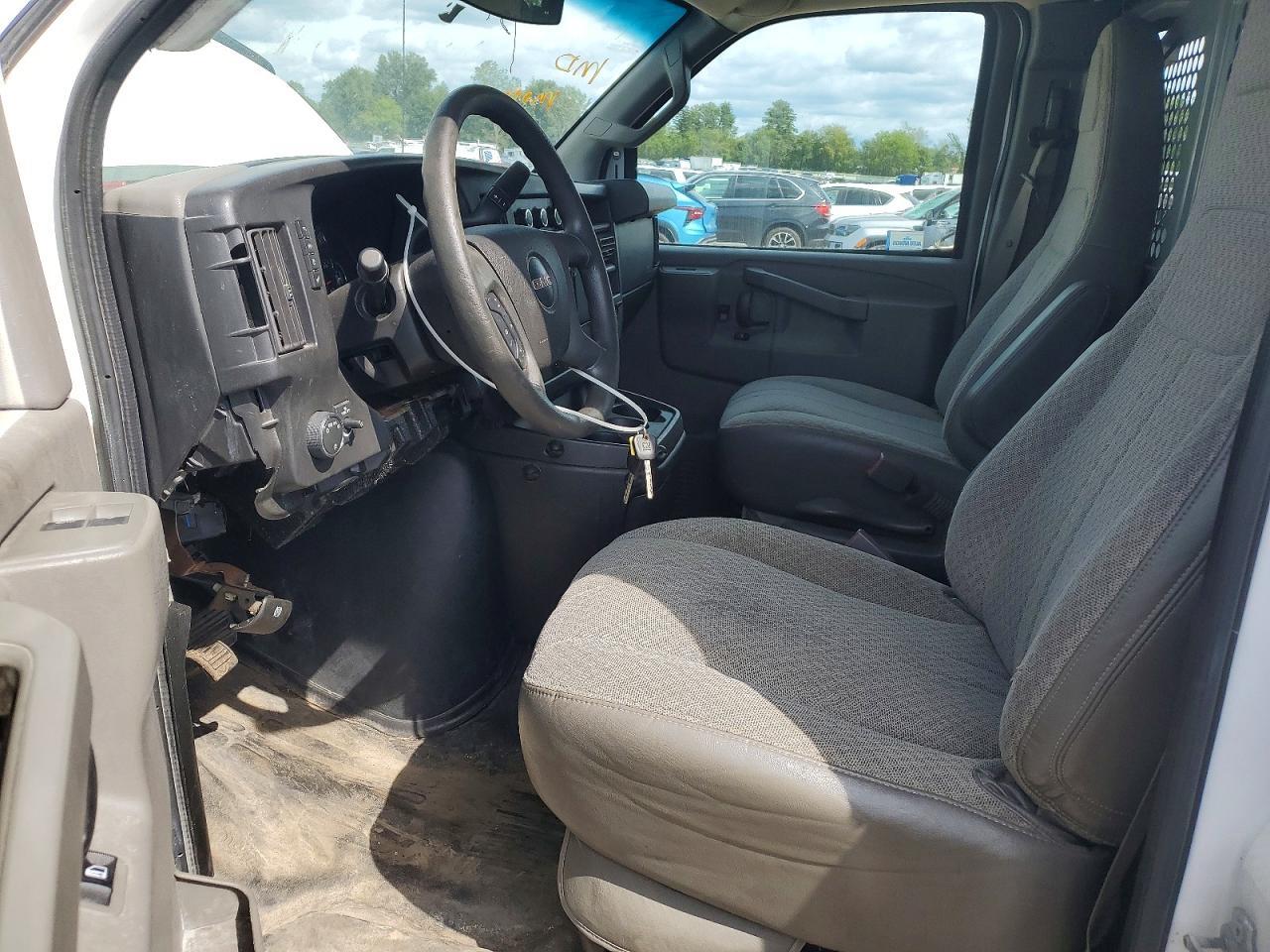 2017 GMC SAVANA G2500 — Фото 7 из 13