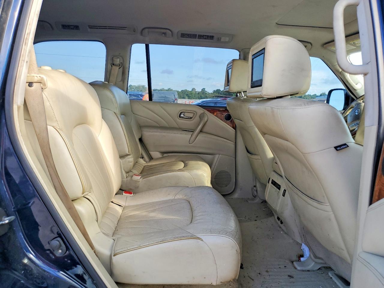 2015 INFINITI QX80 BASE — Фото 10 из 12