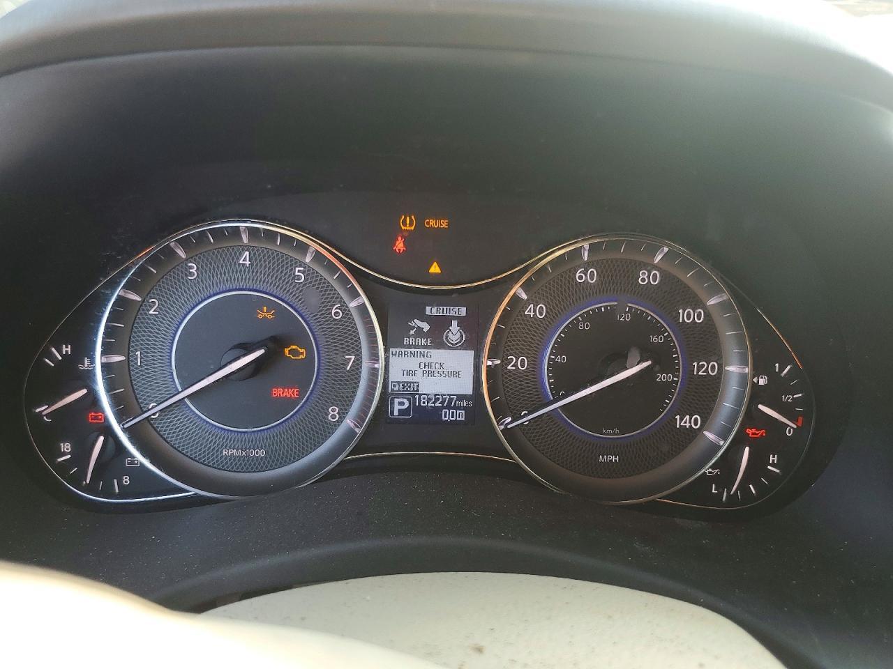 2015 INFINITI QX80 BASE — Фото 9 из 12