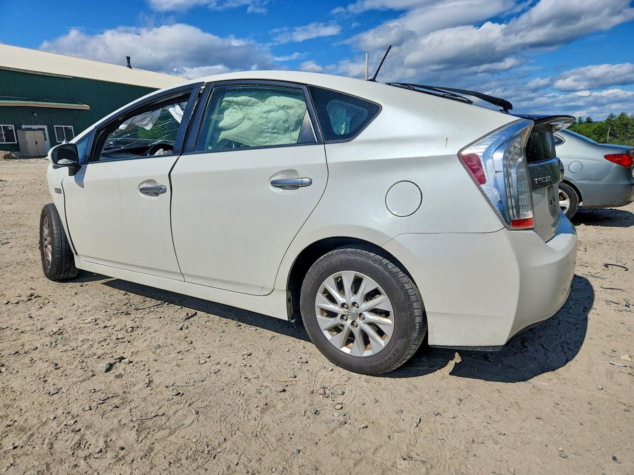 2012 TOYOTA PRIUS PLUG-IN HYBRID ADVANCED — Фото 2 из 12
