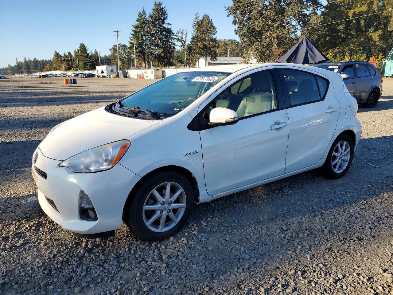 2012 TOYOTA PRIUS C JTDKDTB32C1024370