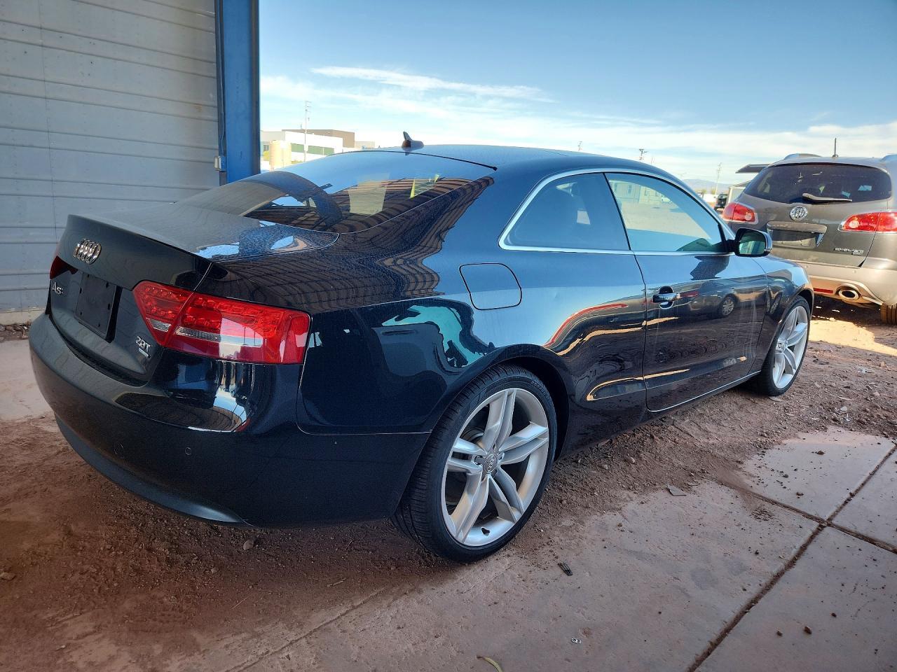 WAULFAFR7BA004421 2011 AUDI A5 photo no. 3