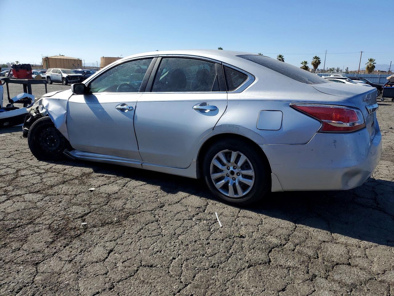 2015 NISSAN ALTIMA 2.5 S — Фото 2 из 12