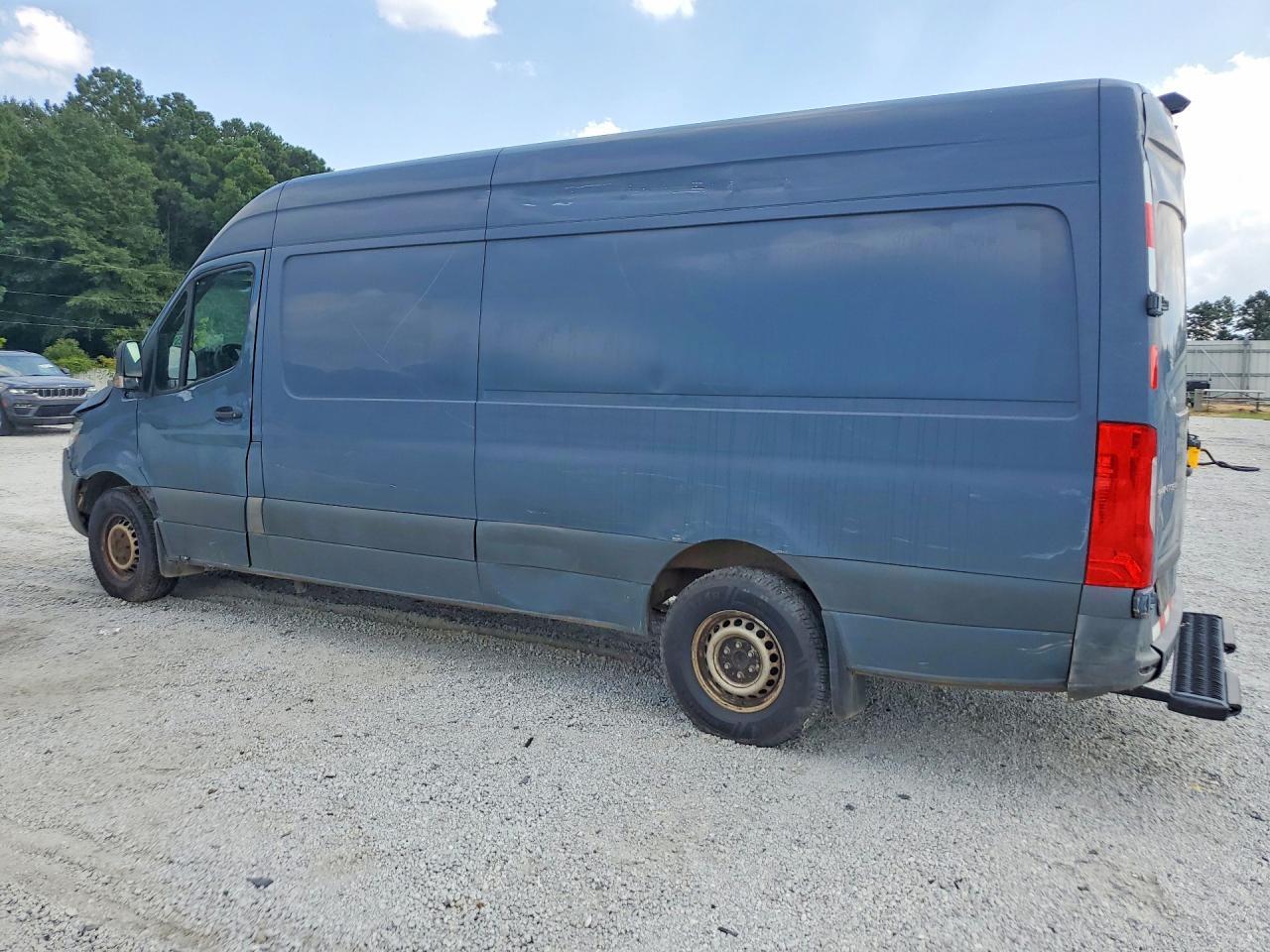 2019 MERCEDES-BENZ SPRINTER 2500/3500 DELIVERY VAN — Фото 2 из 13