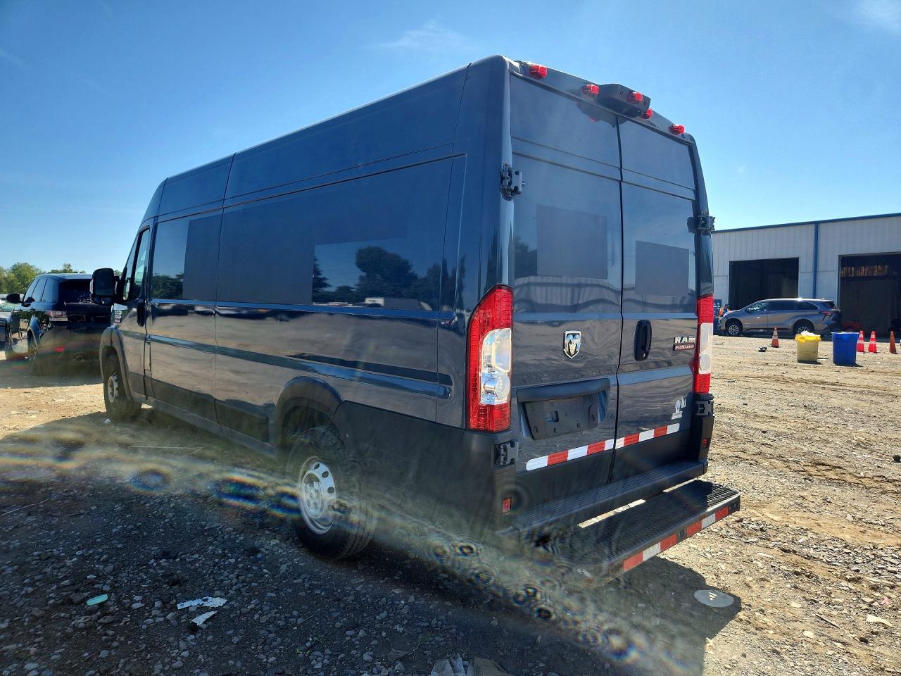2020 RAM PROMASTER 3500 DELIVERY VAN — Фото 2 из 13
