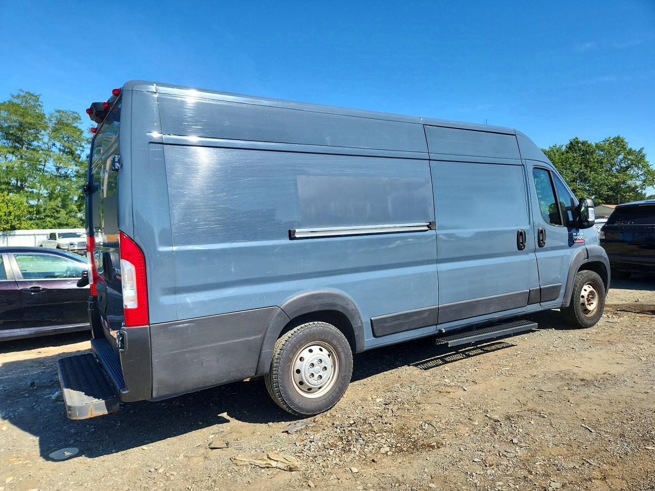 2020 RAM PROMASTER 3500 DELIVERY VAN — Фото 3 из 13