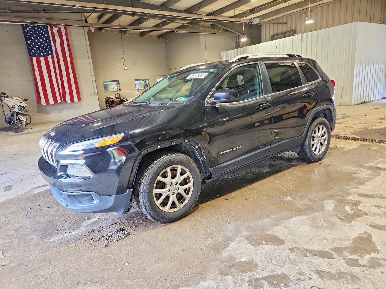 2017 JEEP CHEROKEE 1C4PJMCB5HW638348