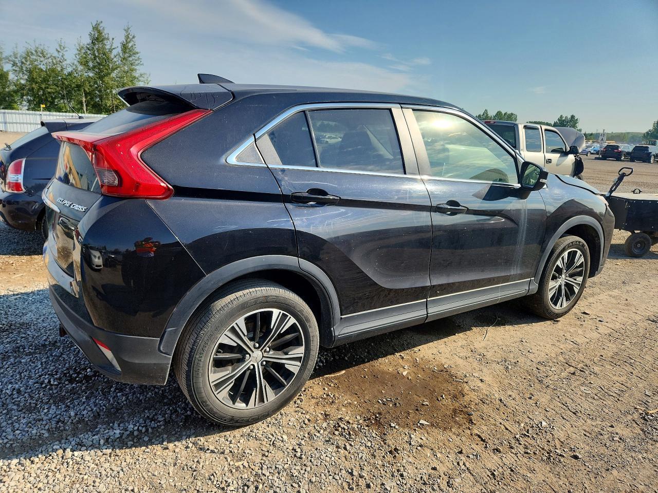 JA4AT3AA3KZ600718 2019 MITSUBISHI ECLIPSE CROSS photo no. 3