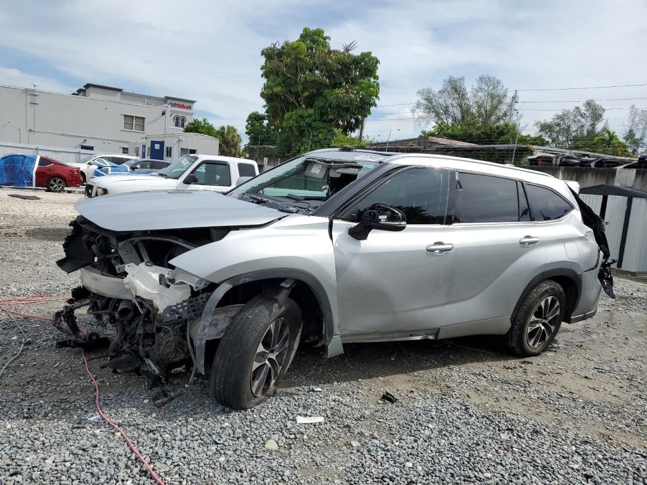 2021 TOYOTA HIGHLANDER 5TDGZRAH1MS065178