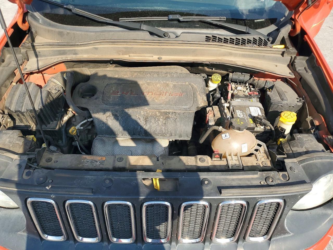 2017 JEEP RENEGADE LATITUDE — Фото 12 из 13