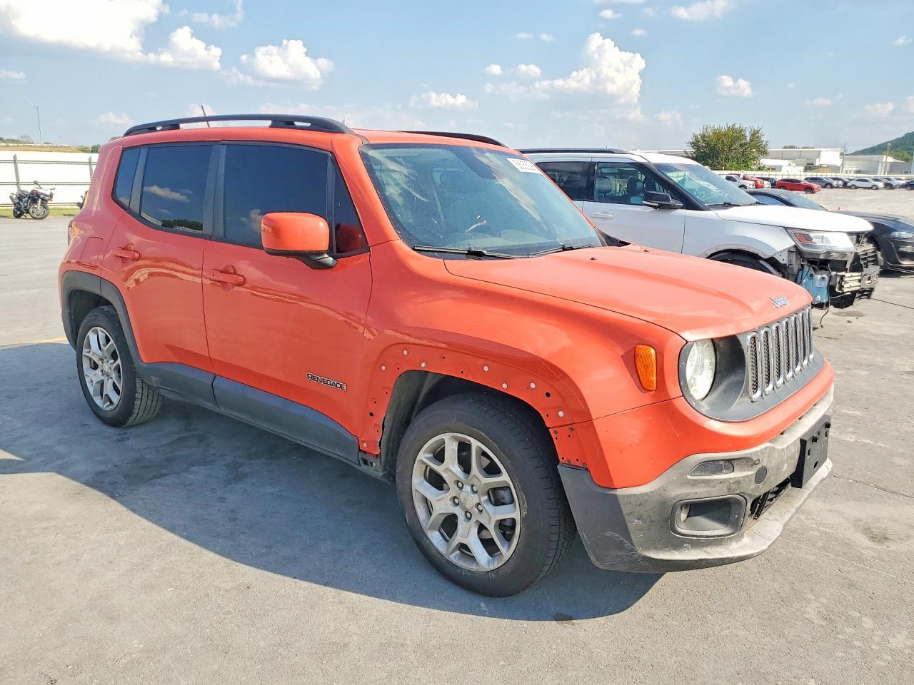 2017 JEEP RENEGADE LATITUDE — Фото 4 из 13