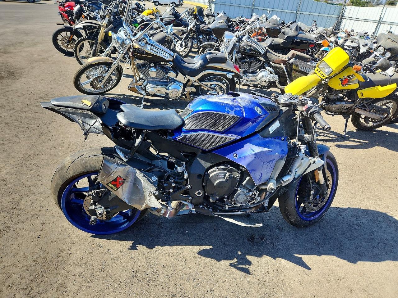 2022 YAMAHA YZFR1 JYARN66Y4NA000654