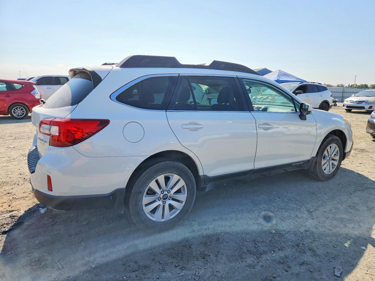 4S4BSACC2F3310099 2015 SUBARU OUTBACK photo no. 3