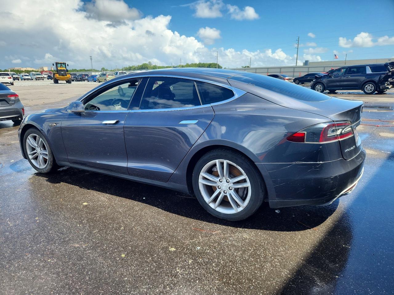 5YJSA1H19FF082832 2015 TESLA MODEL S photo no. 2