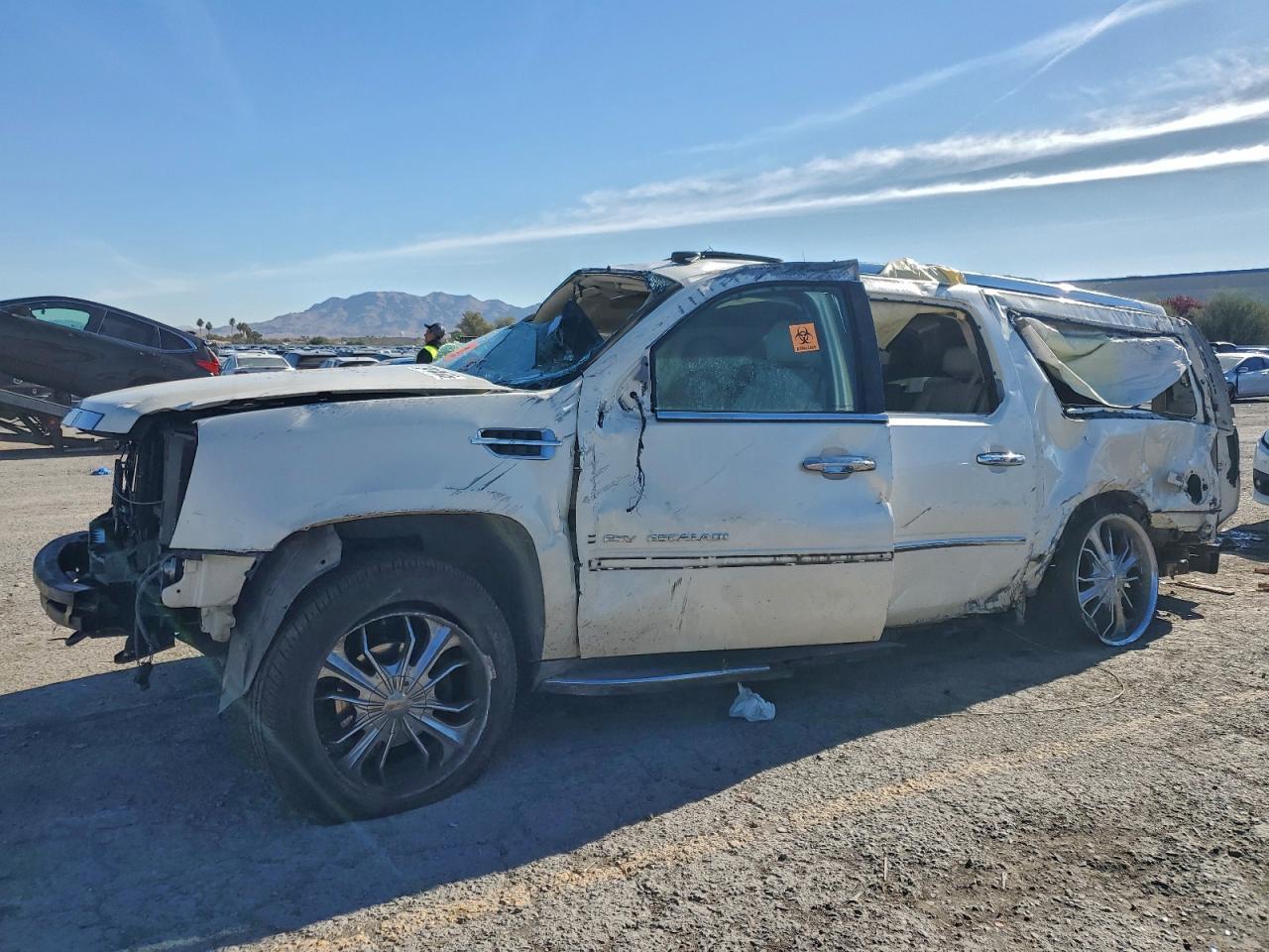 2007 CADILLAC ESCALADE 1GYFK668X7R301122