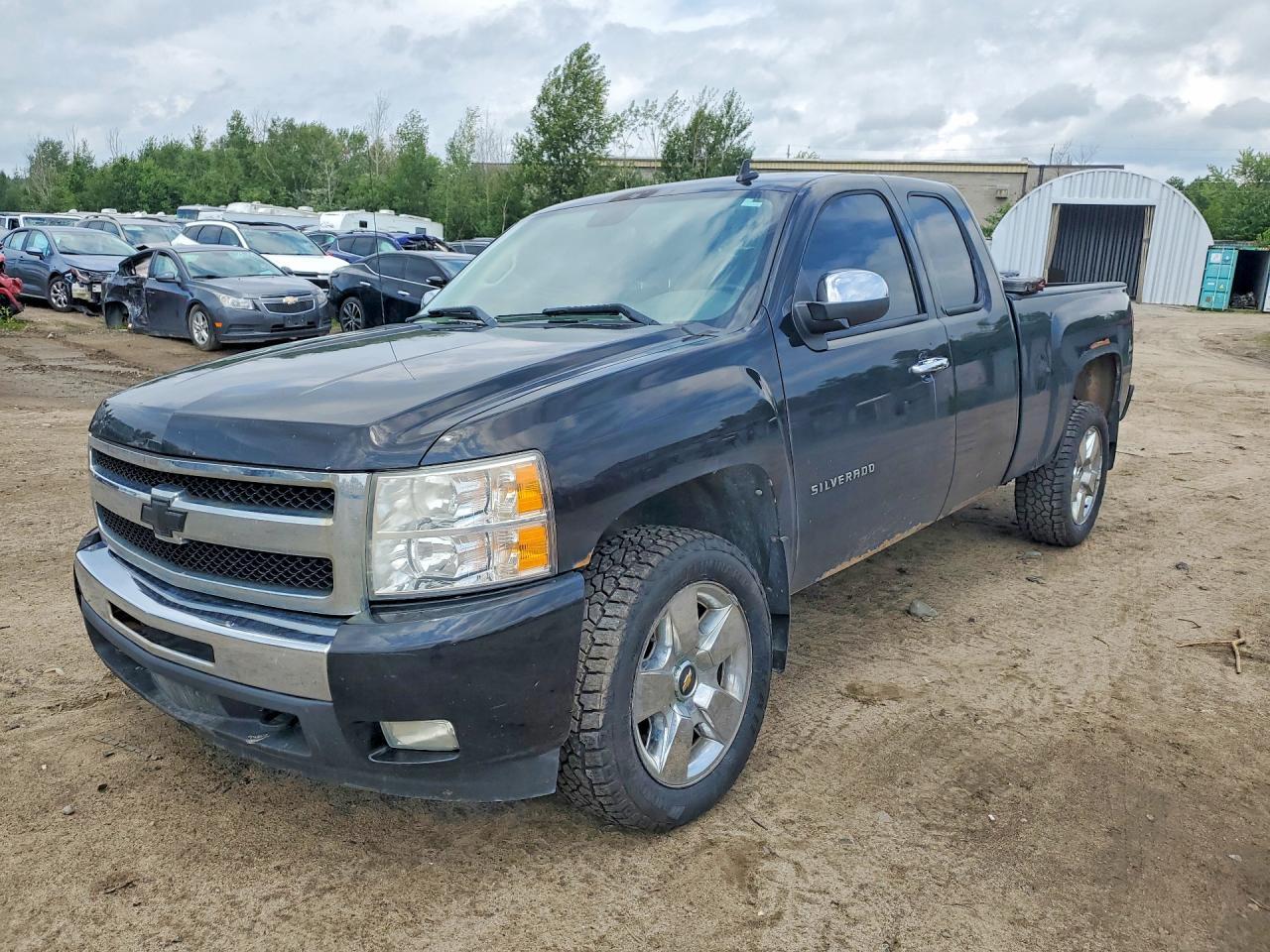 2010 CHEVROLET SILVERADO 1GCSKSE37AZ261267