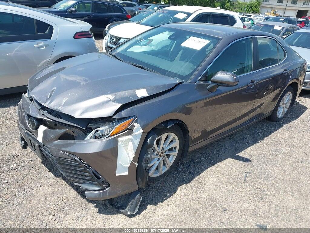 4T1C11BK3NU066925 2022 TOYOTA CAMRY photo no. 2