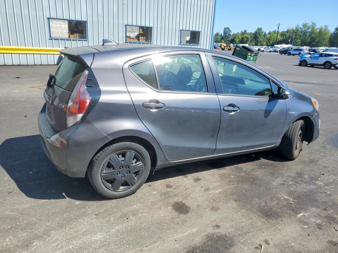 JTDKDTB3XF1104360 2015 TOYOTA PRIUS C photo no. 3