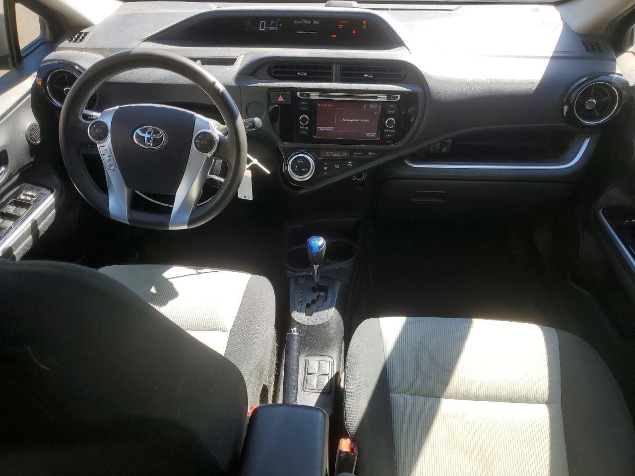JTDKDTB3XF1104360 2015 TOYOTA PRIUS C photo no. 8